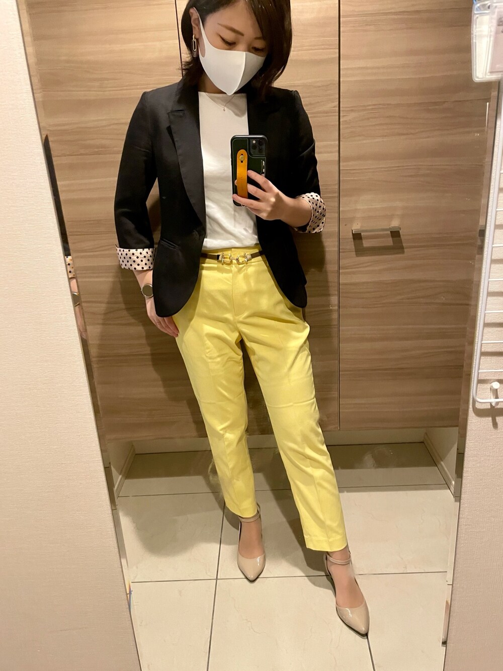 「オフィススタイル、オフィスカジュアル、通勤コーデ、ジャケット、カラーパンツ」｜「UNIQLOのリブボートネックT（5分袖）（Tシャツ/カットソー、ホワイト系）」を使った、UFOさん（レディース・156cm）の夏コーディネートの1枚目の写真
