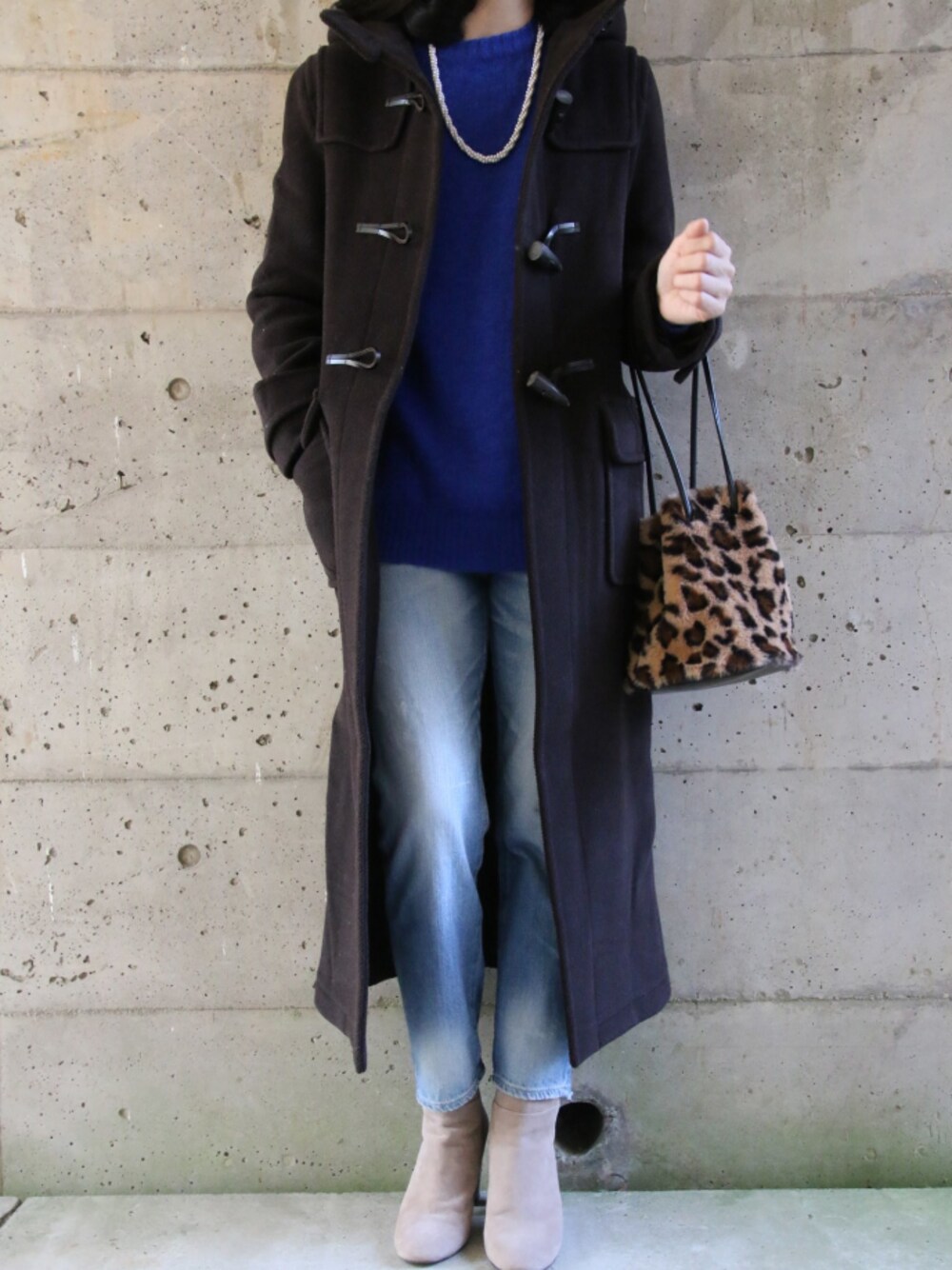 「ダッフルコート、カラーニット、デニムパンツ、大人カジュアル、冬コーデ、Fitting Log」｜「Ron Hermanのアイテム（デニムパンツ、ブルー系）」を使った、kotetuさん（レディース・162cm）の秋コーディネートの1枚目の写真