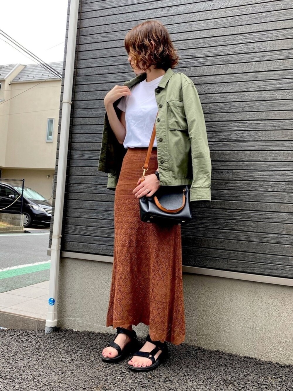 「シンプル、シンプルコーデ、カジュアル、カジュアルコーデ、大人コーデ、プチプラコーデ、UNIQLO、ロペピクニック、テバ、CLASSE14」｜「ROPE' PICNICのアイテム（スカート、ゴールド系）」を使った、y☺︎uさん（レディース・157cm）の夏コーディネートの1枚目の写真