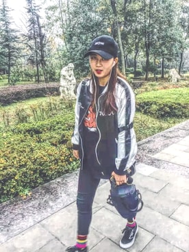 「THRE3TREEのアイテム（帽子、ブラック系）」を使った、flory-dxhさん（レディース）の冬コーディネート