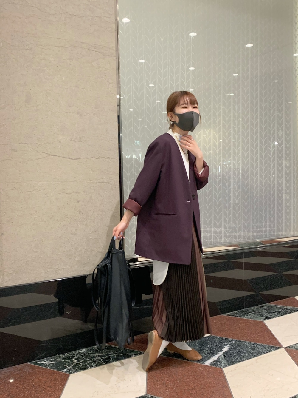 「パブリックトウキョウ、PUBLIC TOKYO」｜「PUBLIC TOKYOの極ノーカラージャケット（ノーカラージャケット、レッド系）」を使った、mai togoさん（レディース・156cm）の秋コーディネートの1枚目の写真
