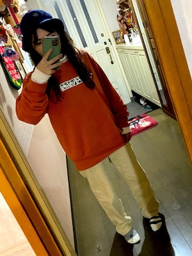 「UNIQLO（ユニクロ）のアイテム（スウェット、オレンジ系）」を使った、koyuさん（レディース・148cm）の秋コーディネート