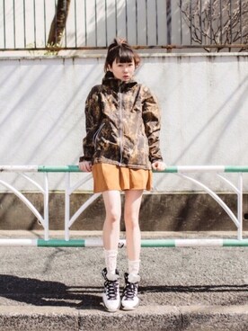 「靴下チラ見せ」｜「アイテム（ナイロンジャケット）」を使った、ちばゆきさん（レディース・157cm）の春コーディネート
