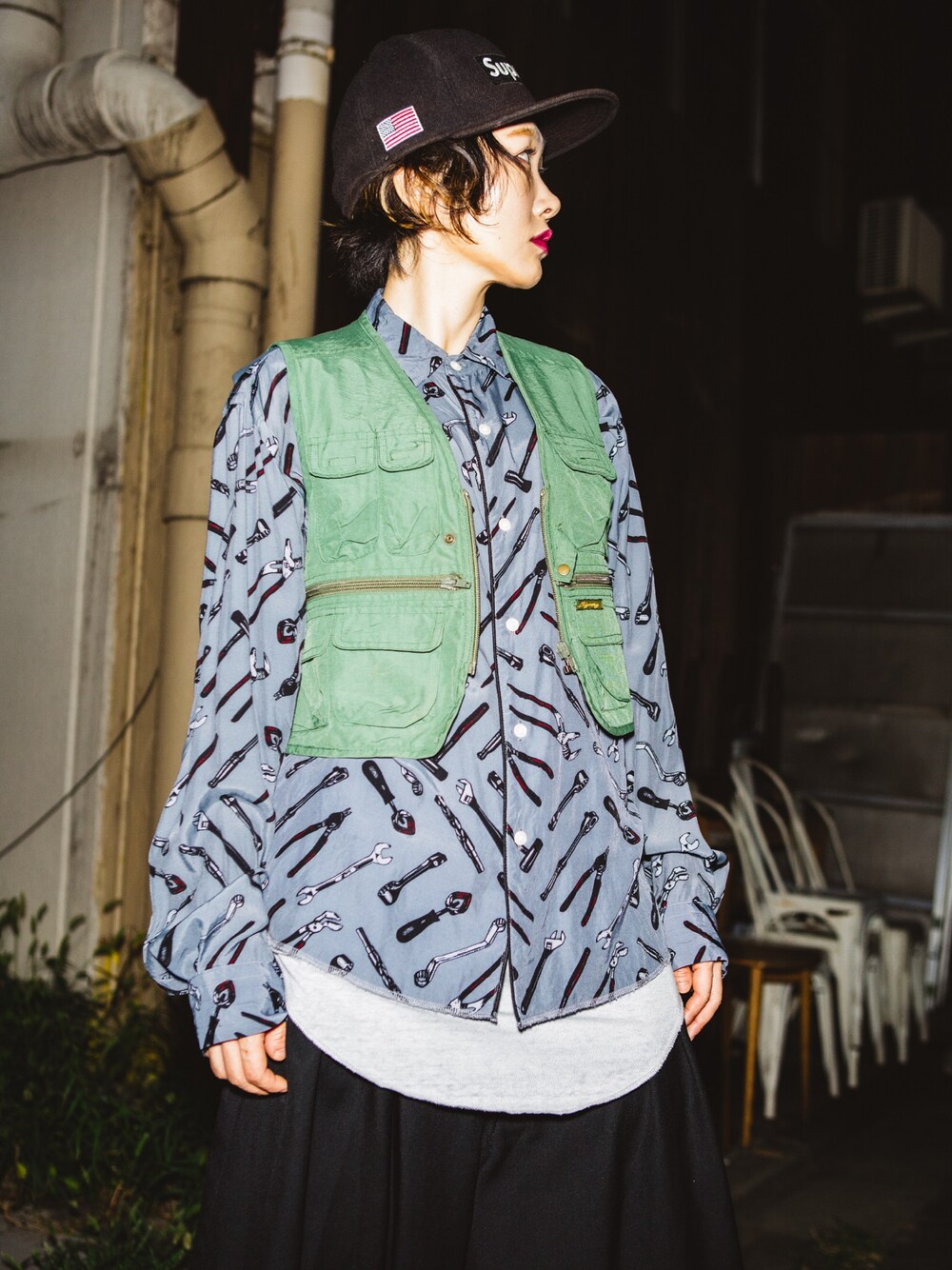 「シンプルコーデ、大人カジュアル、メンズライク、supreme、sunsea、COMME des GARCONS、eddiebauer、フィッシングベスト」｜「Eddie Bauerのアイテム（ベスト、グリーン系）」を使った、ちばゆきさん（レディース・157cm）の冬コーディネートの1枚目の写真