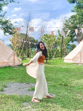 「CACO（カコ）のアイテム（パンツ）」を使った、林侑萱さん（レディース・158cm）の秋コーディネート