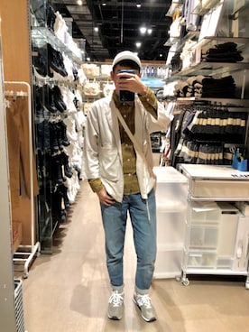 「GAP（ギャップ）のアイテム（デニムパンツ、ブルー系）」を使った、ZhengQiHongさん（メンズ・172cm）の冬コーディネート