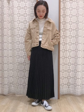 「earth music&ecology（アースミュージックアンドエコロジー）のCOTTON USAコーデュロイ(BIG Gジャン) ＊（ブルゾン）」を使った、MAMIさん（レディース・155cm）の秋コーディネート