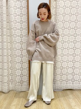 「earth music&ecology（アースミュージックアンドエコロジー）のベロアプリーツストレートパンツ　＊（その他パンツ）」を使った、MAMIさん（レディース・155cm）の冬コーディネート