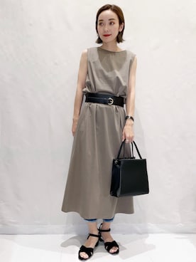 「earth music&ecology（アースミュージックアンドエコロジー）のアイテム（ショルダーバッグ、ブラック系）」を使った、MAMIさん（レディース・155cm）の春コーディネート