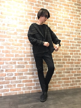 「DANKE SCHON（ダンケシェーン）のDankeSchon/ダンケシェーン/撥水ストレッチBIGシャツ（シャツ/ブラウス、ブラック系）」を使った、Dsuke kobayashiさん（メンズ・177cm）の春コーディネート