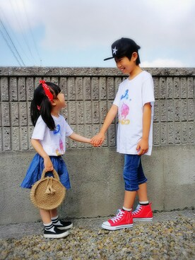「ラウンドバッグ」｜「アイテム（帽子）」を使った、Nanana さん（キッズ・130cm）の夏コーディネート