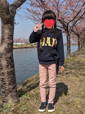 「ヒラキ（ヒラキ）のアイテム（スリッポン）」を使った、Nanana さん（キッズ・110cm）の冬コーディネート