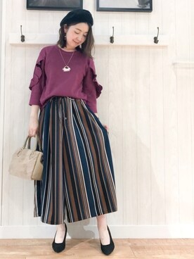 「袖フリル」｜「アイテム（ハンチング/ベレー帽）」を使った、リナさん（レディース・160cm）の秋コーディネート