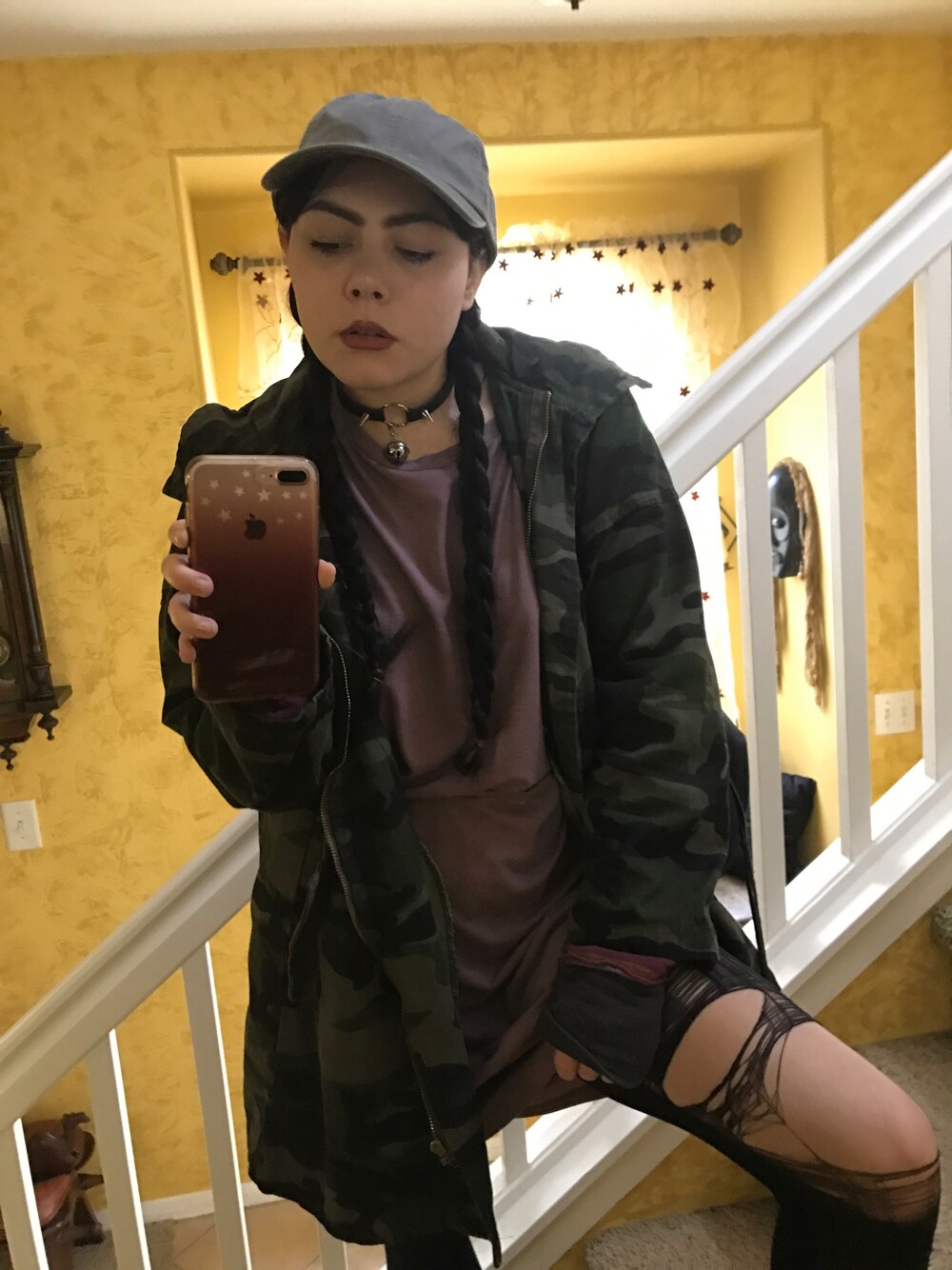 「hat、losangeles」｜「TOPSHOPのアイテム（Tシャツ/カットソー、ピンク系）」を使った、whitnay さん（レディース・157cm）の冬コーディネートの1枚目の写真