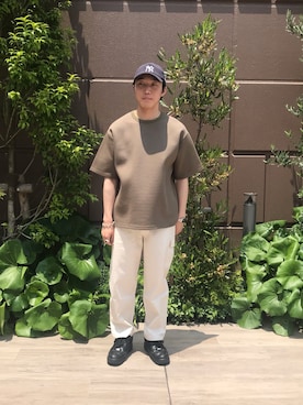 「カーキ」｜「アイテム（カーゴパンツ）」を使った、taikiさん（メンズ・171cm）の春コーディネート