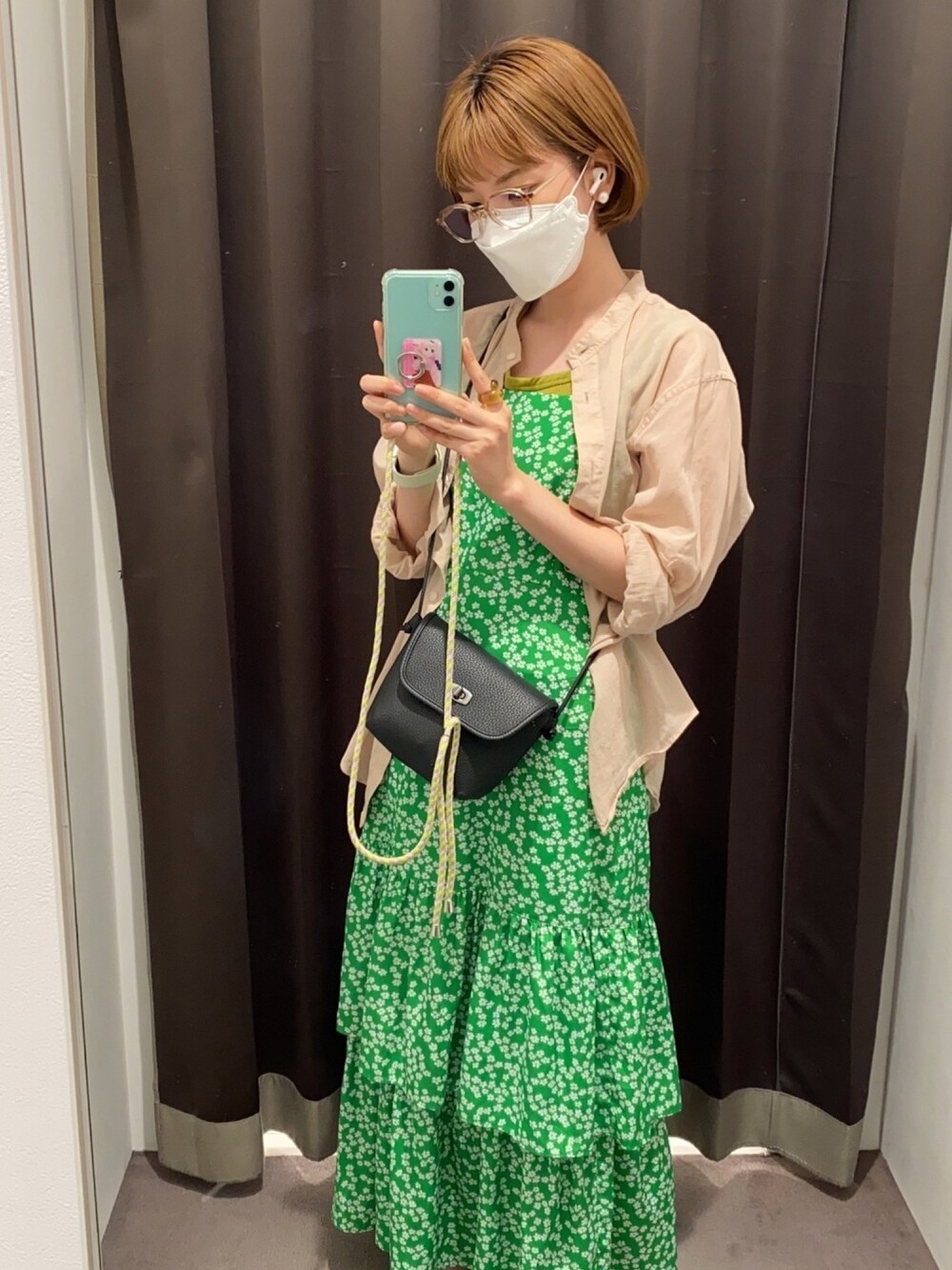 「大人カジュアル、今日のコーデ、ラフコーデ、オトナ女子、ワンピース、ootd、SLY、夏コーデ、きれいめカジュアル、UNIQLO」｜「SLYのVERONIKA DOTS FRILL DRESS（ワンピース、グリーン系）」を使った、トウニュウチャンさん（レディース・157cm）の夏コーディネートの1枚目の写真