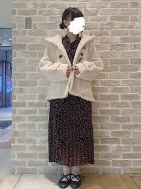 「プリーツ」｜「アイテム（その他アウター）」を使った、おみぃさん（レディース・157cm）の冬コーディネート