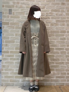 「ミントグリーン」｜「アイテム（ノーカラーコート）」を使った、おみぃさん（レディース・157cm）の冬コーディネート