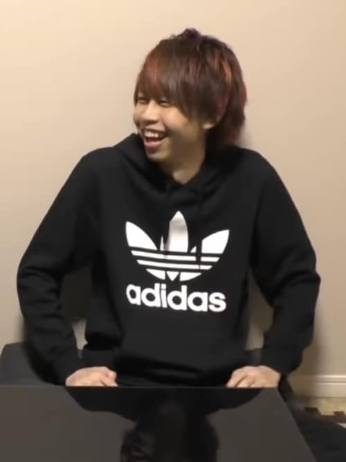 有名人の服まとめ Adidasのパーカーを使ったコーディネート Wear