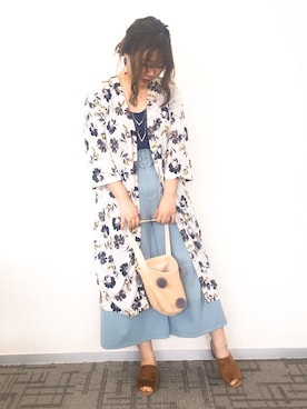 「JUSGLITTY（ジャスグリッティー）のアイテム（パンツ）」を使った、魏单纯さん（レディース・161cm）の春コーディネート