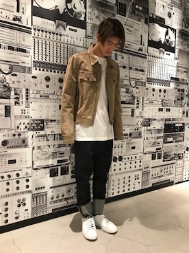 「デニムから始まったライフスタイルブランド」｜「アイテム（トップス）」を使った、BANさん（メンズ・172cm）の春コーディネート