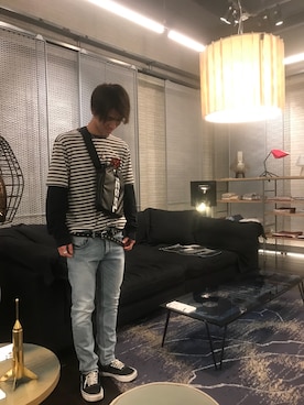 「デニムから始まったライフスタイルブランド」｜「アイテム（トップス）」を使った、BANさん（メンズ・172cm）の春コーディネート