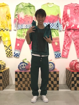 「デニムから始まったライフスタイルブランド」｜「アイテム（シューズ）」を使った、BANさん（メンズ・172cm）の夏コーディネート