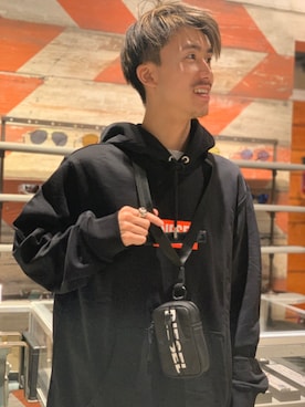 「DIESEL（ディーゼル）のアイテム（財布/小物）」を使った、BANさん（メンズ・172cm）の春コーディネート