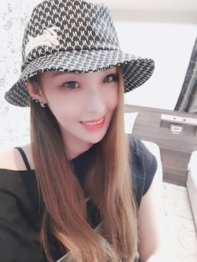 「MLB（メジャーリーグベースボール）のアイテム（キャップ、ブラック系）」を使った、Karinさん（レディース）の秋コーディネート