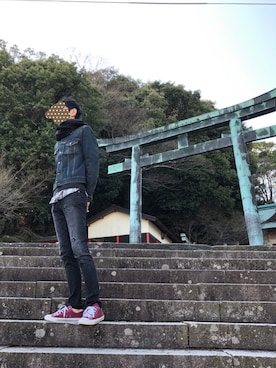 「SAINT LAURENT PARIS（サンローランパリ）のアイテム（デニムジャケット）」を使った、ゆうさん（メンズ・183cm）の冬コーディネート