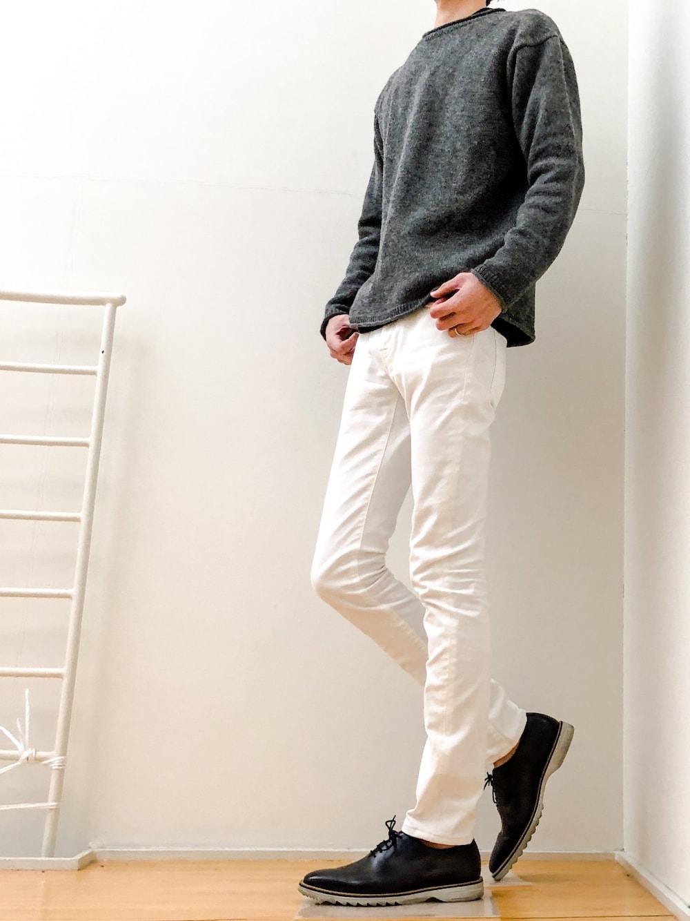 SAINT LAURENT PARIS　ホワイトスキニーデニムパンツ　31 SAINT LAURENT PARIS ホワイトスキニーデニムパンツ 31