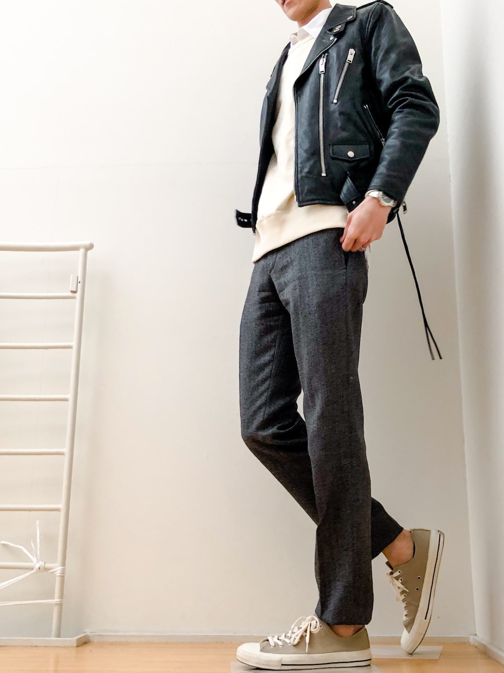 SAINT LAURENT PARISのスラックスを使った人気ファッション