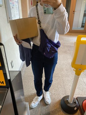 「Guess（ゲス）のアイテム（スウェット）」を使った、かなこさん（レディース・153cm）の春コーディネート