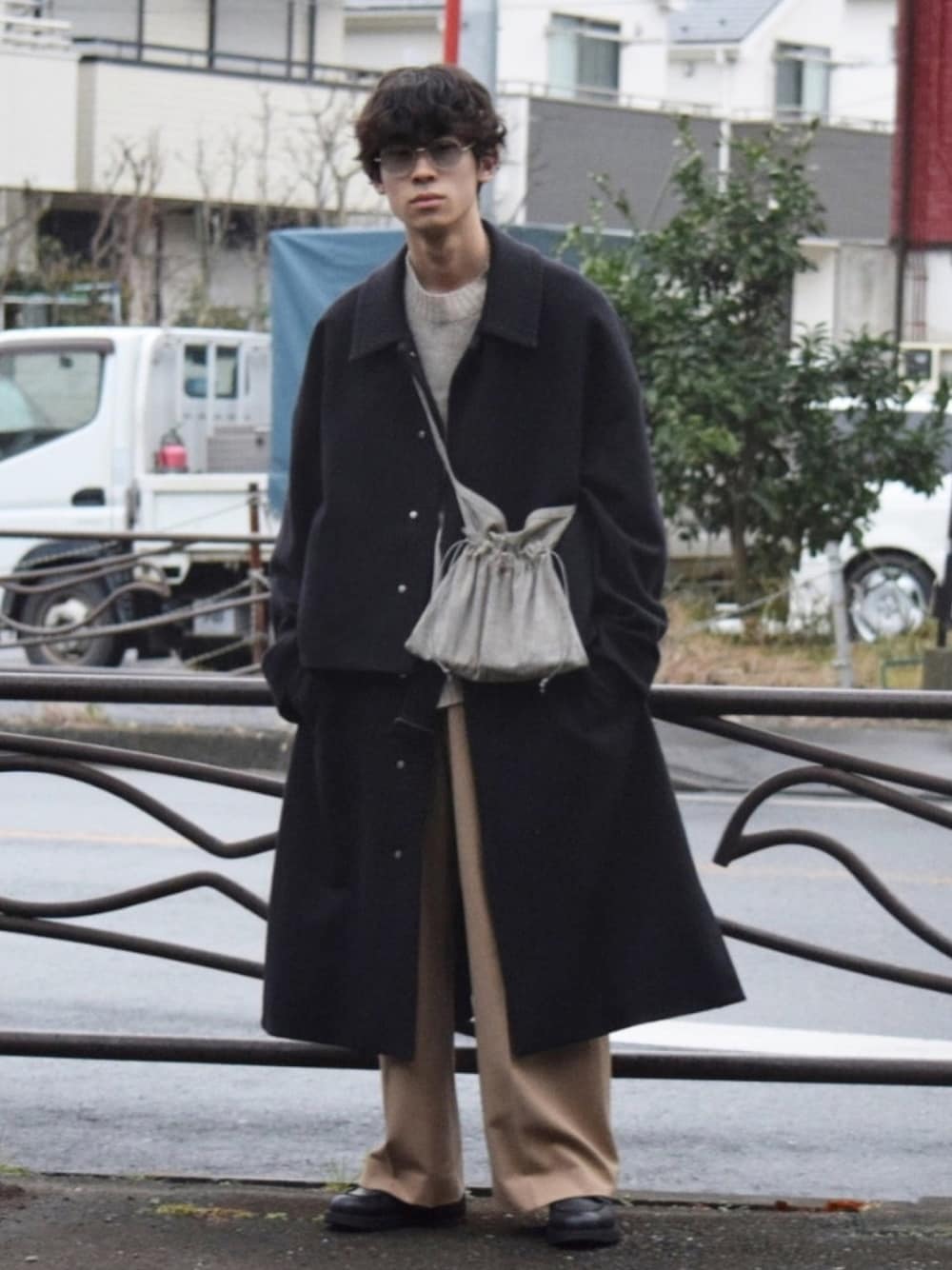 YOKEのチェスターコートを使った人気ファッションコーディネート - WEAR