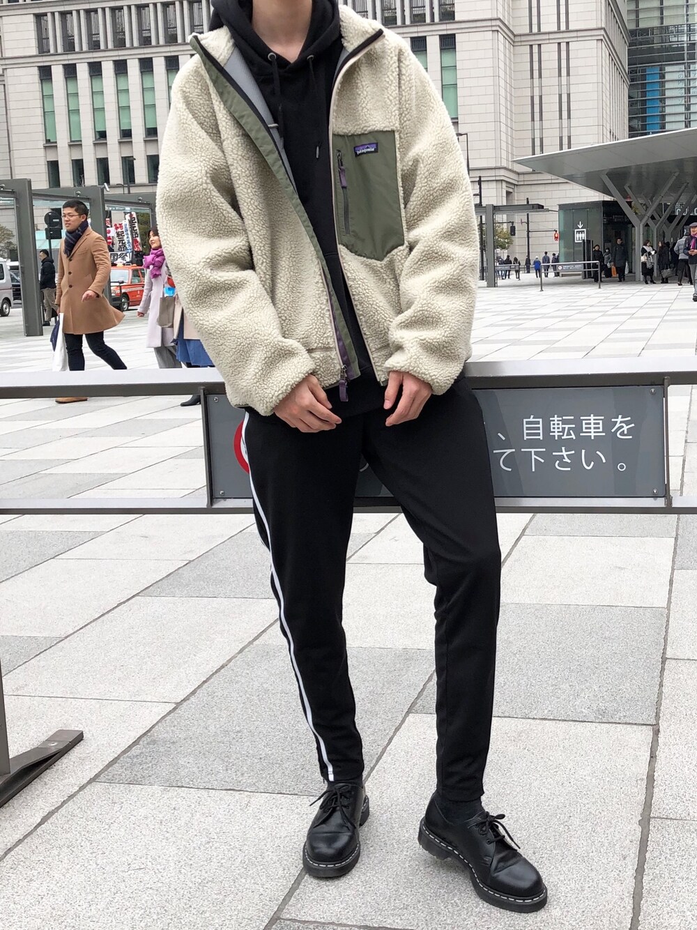 「シンプルコーデ、今日のコーデ、patagonia、レトロX、ボアジャケット、着画、冬コーデ、ファッション、服好き」｜「patagoniaのパタゴニア / メンズ・クラシック・レトロX・ジャケット（ダウンジャケット/コート、その他）」を使った、アツシさん（メンズ・182cm）の冬コーディネートの1枚目の写真