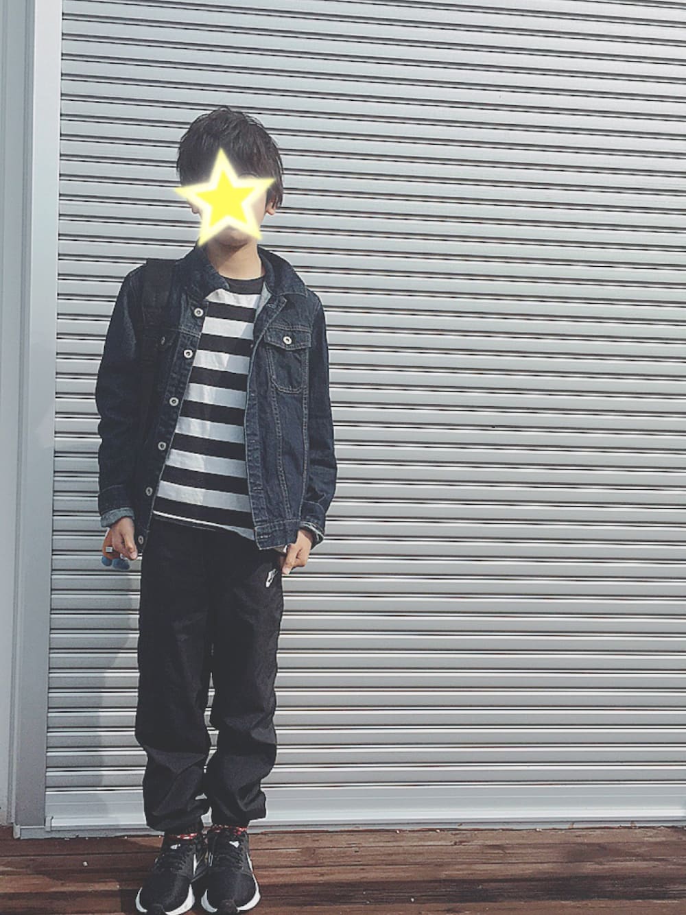 「キッズファッション、男の子、中学生、UNIQLO、デニム、シンプルコーデ、ボーダー、NIKE」｜「BACK NUMBERのアイテム（デニムジャケット、ブルー系）」を使った、ico_nico_sanco3さん（キッズ・140cm）の春コーディネートの1枚目の写真