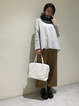 「アイテム（バッグ、ホワイト系）」を使った、inoueさん（レディース・155cm）の冬コーディネート