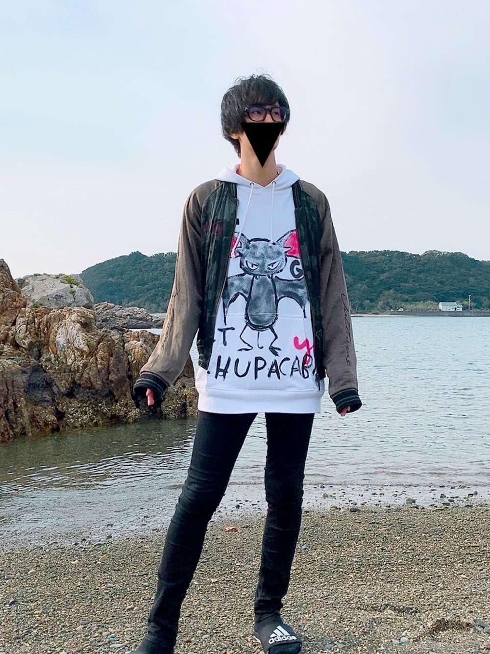 「秋コーデ、GUERNIKA、L.G.B.、14th Addiction、シャワーサンダル、ダイビング、串本町」｜「14th Addictionのアイテム（MA-1、グリーン系）」を使った、ゆうたそさん（メンズ・183cm）の秋コーディネートの1枚目の写真