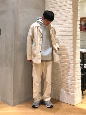 「アイテム（パーカー、ブルー系）」を使った、たなかさん（メンズ・172cm）の春コーディネート