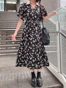 「PUBLUX（パブリュクス）のアイテム（ローファー）」を使った、しおりさん（レディース・162cm）の秋コーディネート