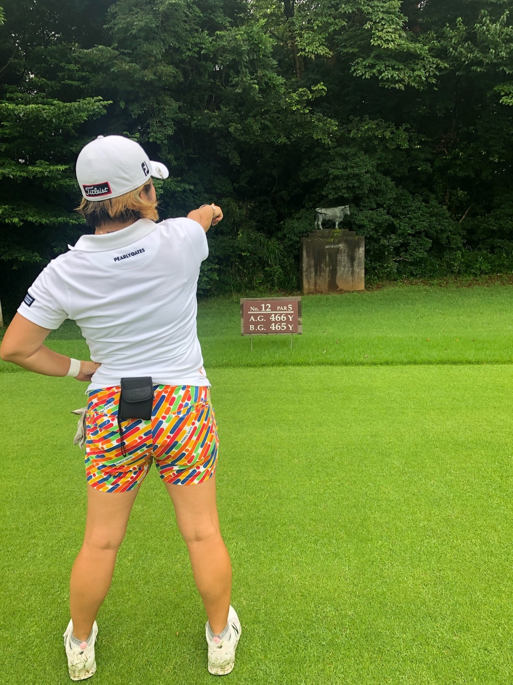「GOLF、ゴルフ、ゴルフウェア、ゴルフコーデ、ゴルフ女子」｜「PEARLY GATESの【PEARLY GATES】ドライマスター カノコ 半袖 ポロシャツ（ポロシャツ、ホワイト系）」を使った、Megmixさん（レディース・153cm）の夏コーディネートの1枚目の写真