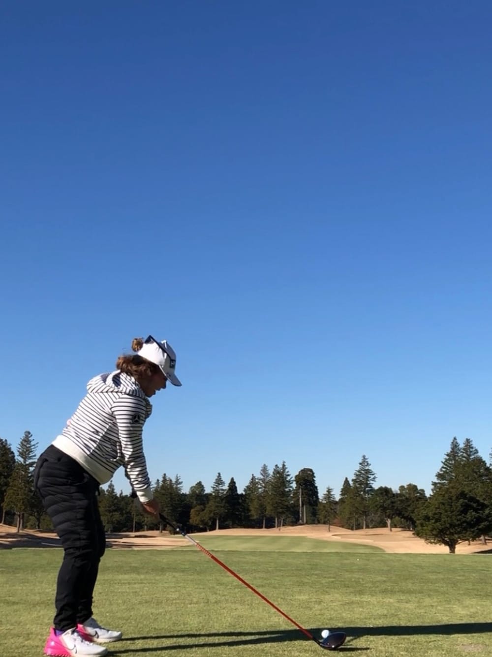 「ゴルフ、GOLF、ゴルフウェア、ゴルフコーデ」｜「NIKEのアイテム（スニーカー、ホワイト系）」を使った、Megmixさん（レディース・153cm）の冬コーディネートの1枚目の写真