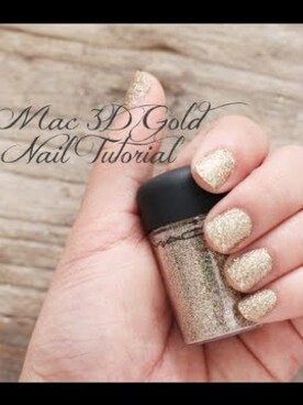 Kara Lockwoodさんのコーディネート