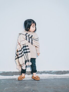 「Minnetonka（ミネトンカ）のアイテム（スリッポン）」を使った、小米-饭饭さん（キッズ・100cm）の秋コーディネート