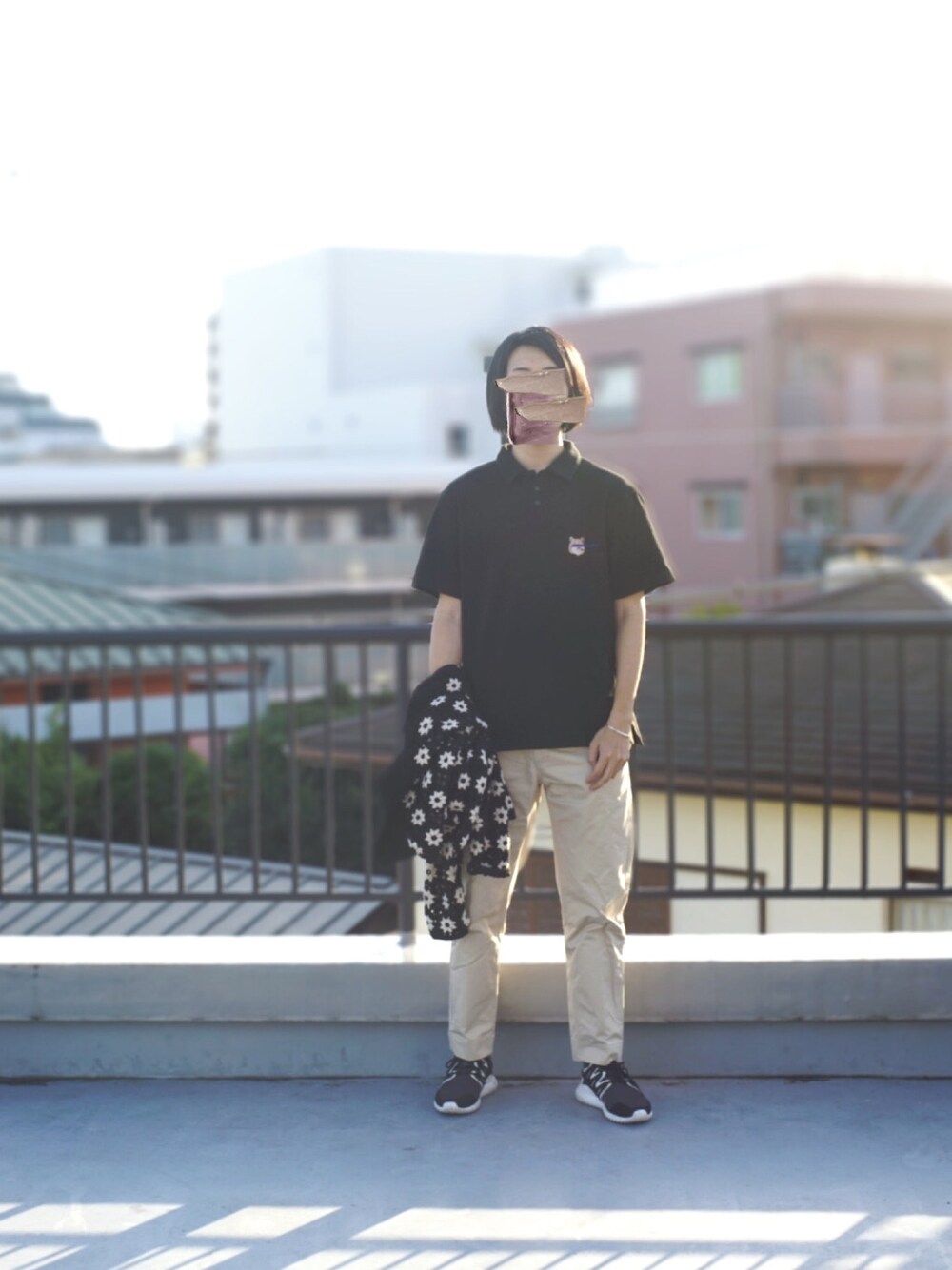 「大人カジュアル、秋服準備はじめました、メゾンキツネ、MAISON KITSUNE、ポロシャツ、ビックサイズ、チノパン、カーディガン、いいね、save、フォローお願いします🤑、相互フォロー」｜「JOURNAL STANDARD relumeの《WEB限定》CALIFORNIA クロシェニットカーディガン（カーディガン/ボレロ、ブラック系）」を使った、〆さん（メンズ・184cm）の秋コーディネートの1枚目の写真