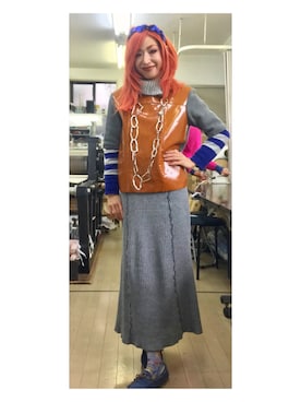 「レンガ色」｜「アイテム（グレー系）」を使った、egacoさん（レディース・160cm）の春コーディネート