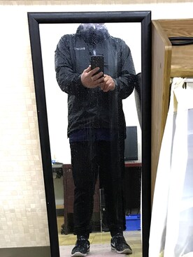 「真っ黒コーデ」｜「アイテム（ナイロンジャケット）」を使った、jokerさん（メンズ・165cm）の春コーディネート