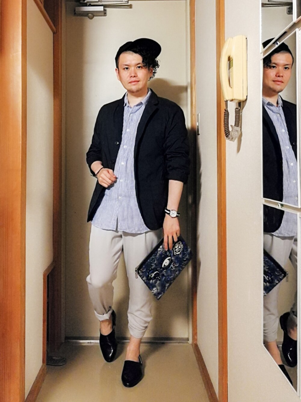 「シンプルコーデ、おしゃれさんと繋がりたい、キャップ、ユニクロコーデ、UNIQLO、プチプラコーデ、ジョガーパンツ、スポックシューズ、ジャケットスタイル、KENZO」｜「UNIQLOのドレープジョガーパンツ（ストライプ・レングス68～70cm）＋EC（その他パンツ、ホワイト系）」を使った、埒之（らちゆき）さん（メンズ・169cm）の秋コーディネートの1枚目の写真