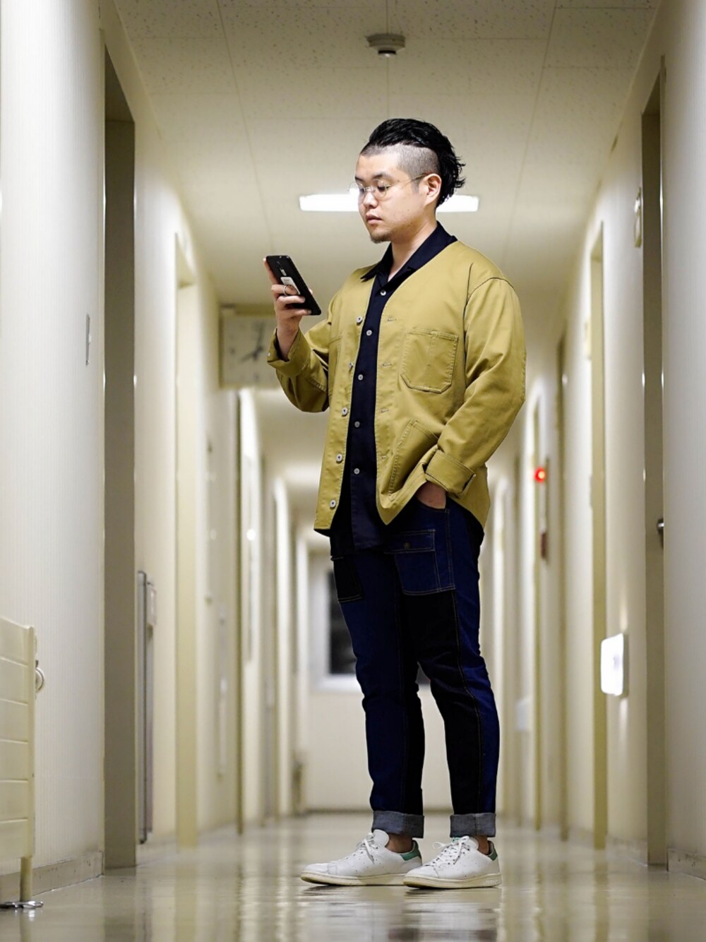 「ノーカラージャケット、gowest、GU、ユニクロユー、UNIQLO U、オープンカラーシャツ、ベージュ、オトナカジュアル、休日スタイル、おしゃれさんと繋がりたい」｜「UNIQLOのオープンカラーシャツ（半袖）（シャツ/ブラウス、ブルー系）」を使った、埒之（らちゆき）さん（メンズ・169cm）の春コーディネートの1枚目の写真