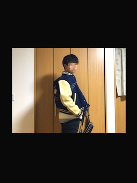 「秋冬」｜「アイテム（スタジャン）」を使った、まうりさん（メンズ・178cm）の冬コーディネート